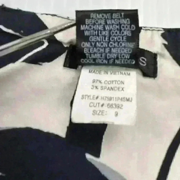 Maurices Womens SZ 9 Navy White Floral Circle & Skater Skirt Side Zipper A-Line - Picture 6 of 10